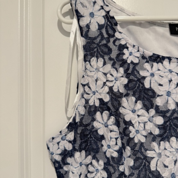 Perceptions Sleevelesss Short Blue and White Lace Dress Size L - Picture 3 of 10